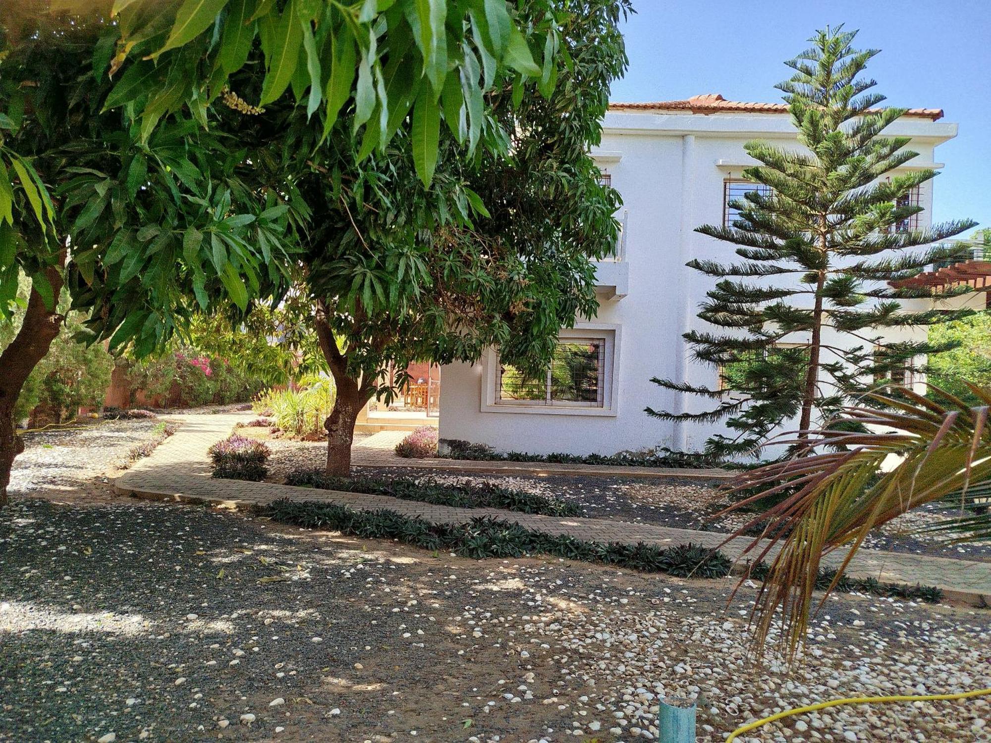 Hotel Al Jannah Bis Somone Exterior foto